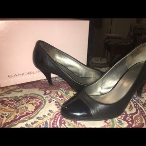 Bandolino 8 Black Leather Pumps